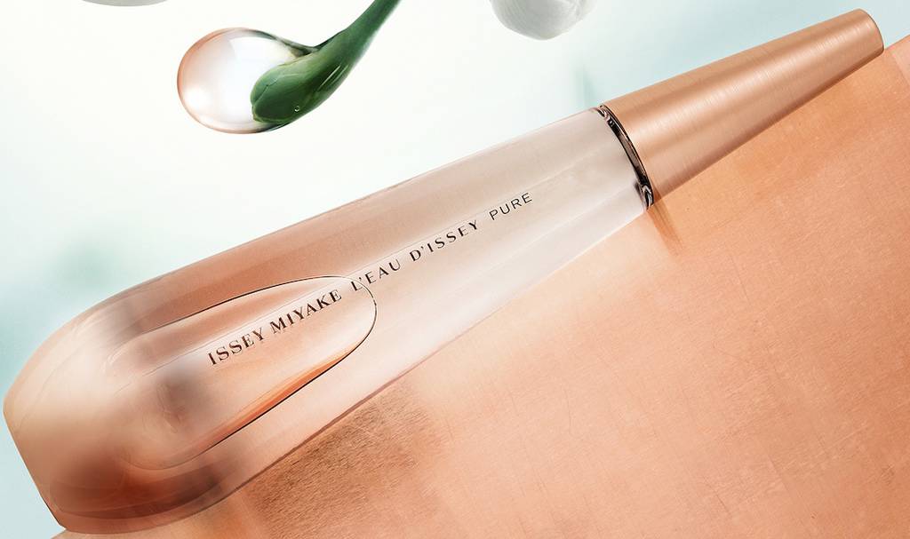 10 Best-Smelling Floral Perfumes For Women 10 Best-Smelling Floral Perfumes For Women