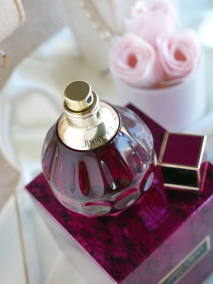 Jimmy Choo Fever Perfume Reviewed: A Sensual & Luxurious Affair Jimmy Choo Fever Perfume 5