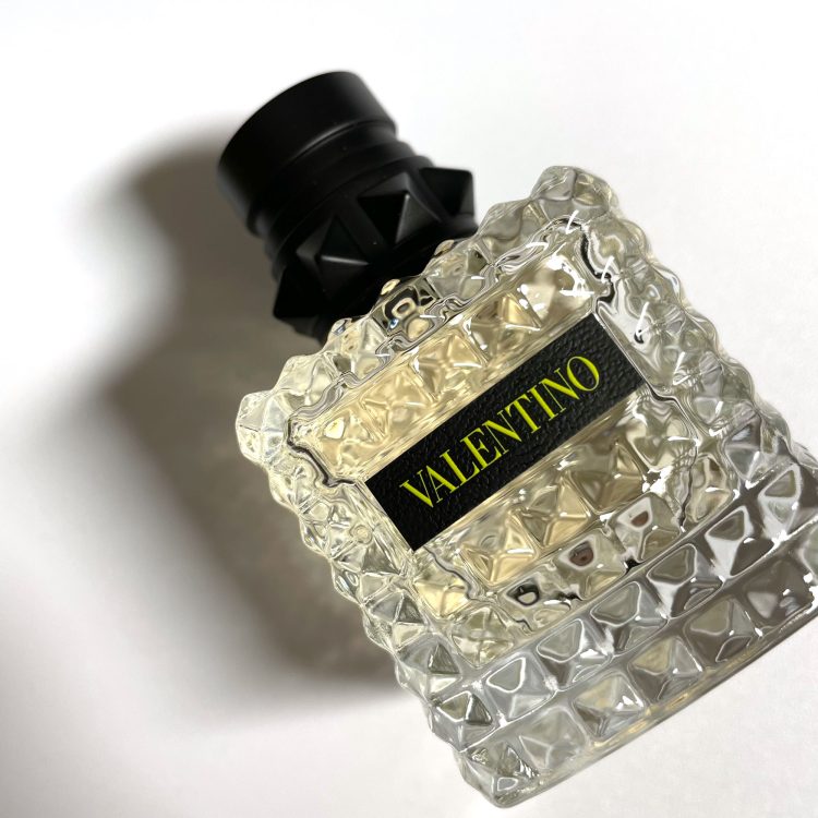 Valentino Donna Born in Roma Yellow Dream Reviewed: Subtly Sexy & Refreshing Valentino Born in Roma Yellow Dream 2