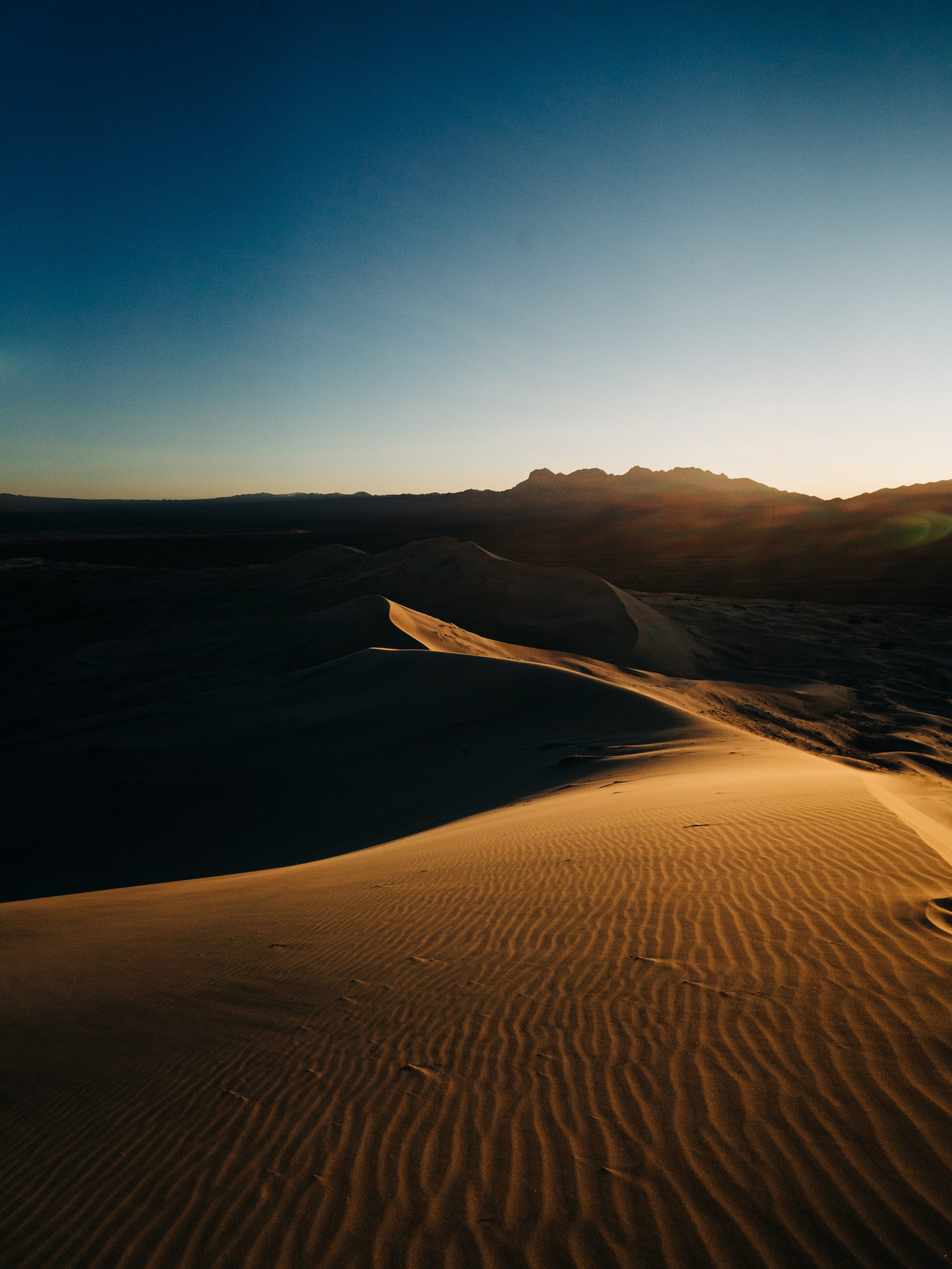 Byredo Mojave Ghost Perfume Reviewed: Subtle & Genderless mojave desert