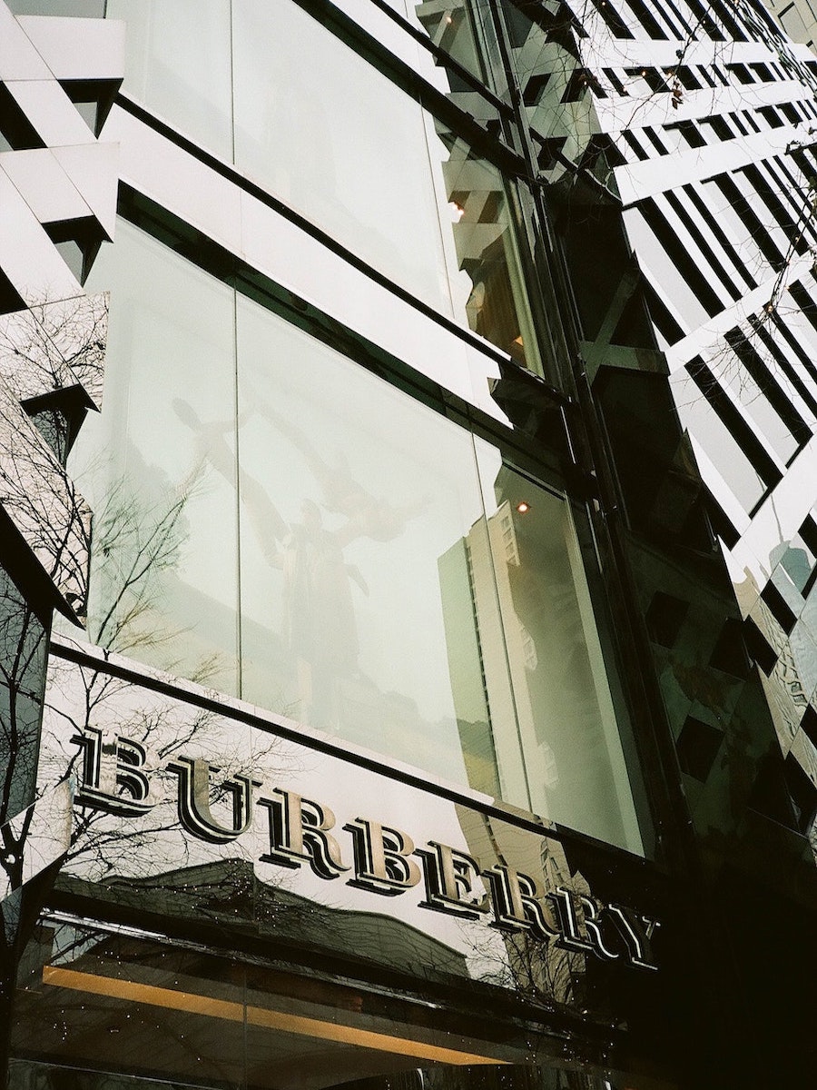 Burberry For Her Review: A Joyful, Fresh & Fruity Scent Outlet of Burberry