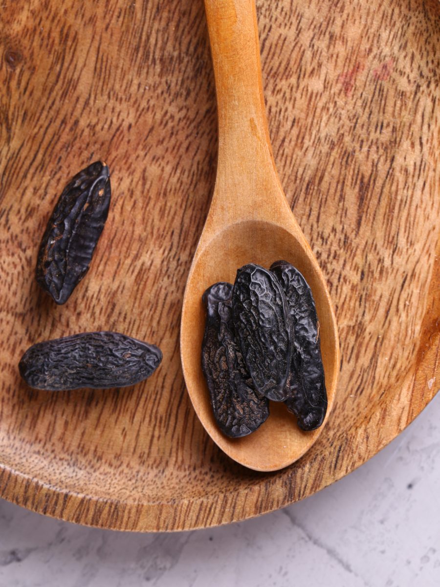 What Does Tonka Bean Smell Like + 5 Best Perfumes To Try What does Tonka Bean smell like