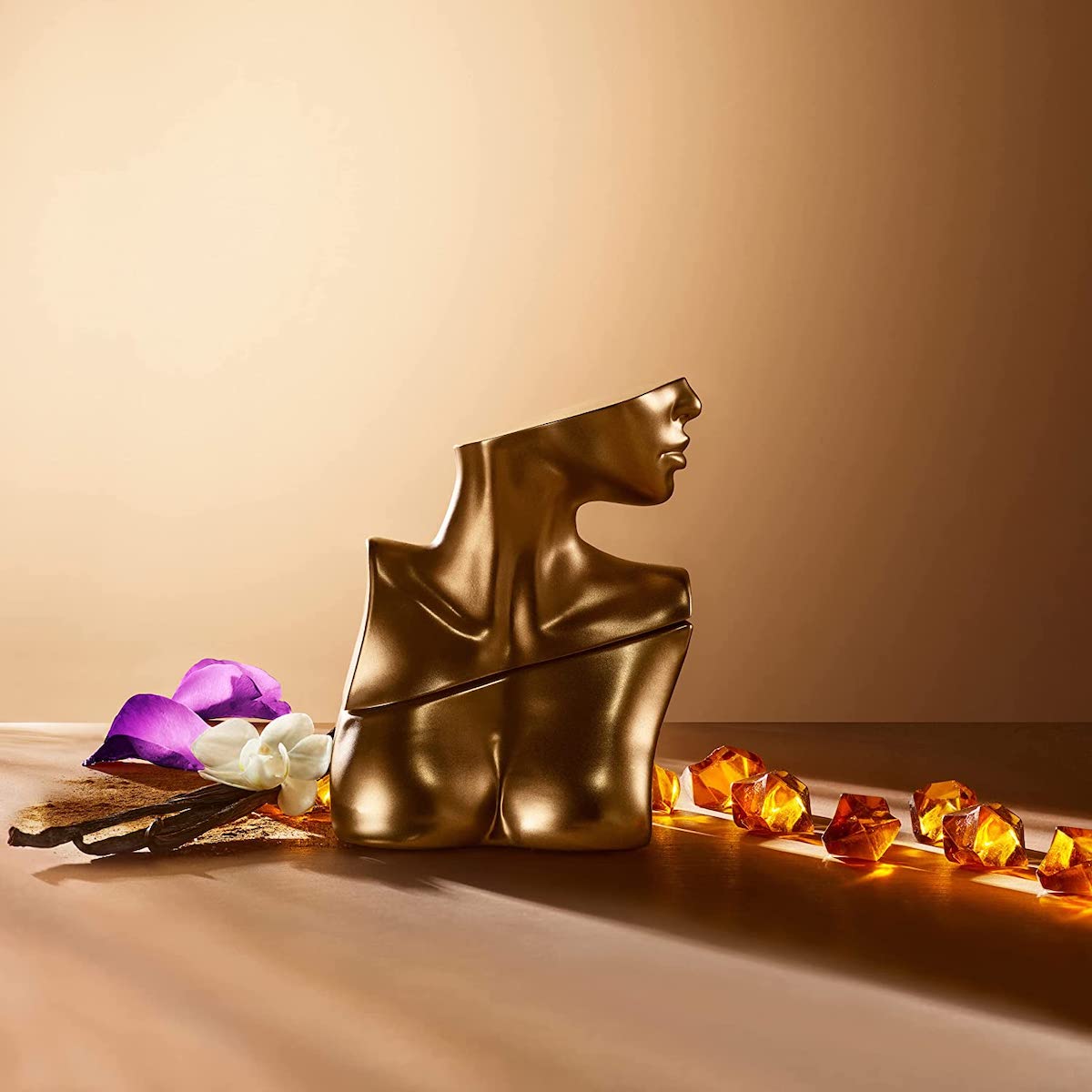 Billie Eilish Eilish EDP Review: Sweet, Sensual & Sophisticated Billie Eilish Eilish EDP - A Popular Celebrity Fragrance